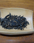 易武古樹紅茶細節,條索肥壯油潤,保證全天然無化學添加與農藥
