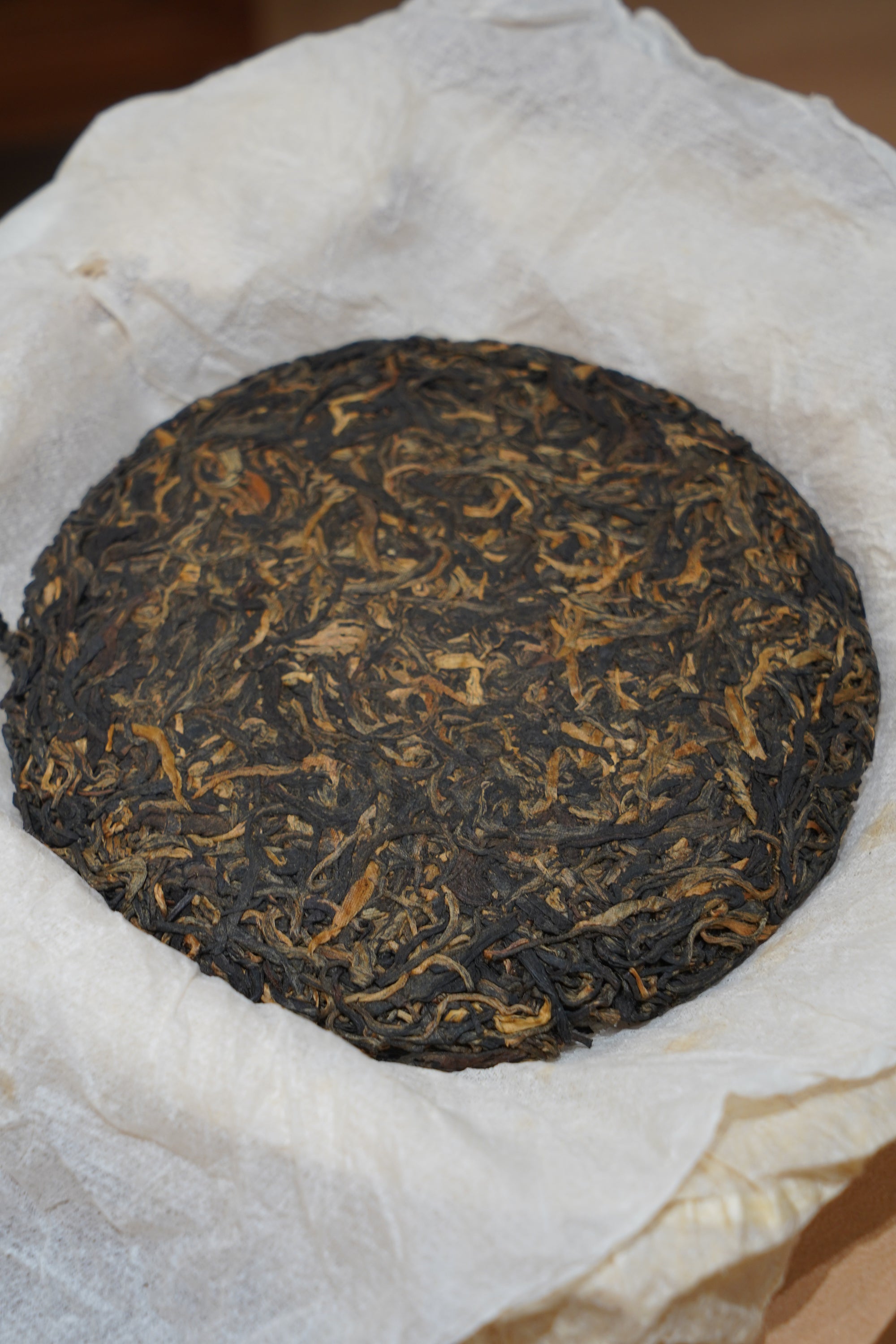 易武古樹紅茶細節，條索肥壯油潤，保證全天然無化學添加與農藥